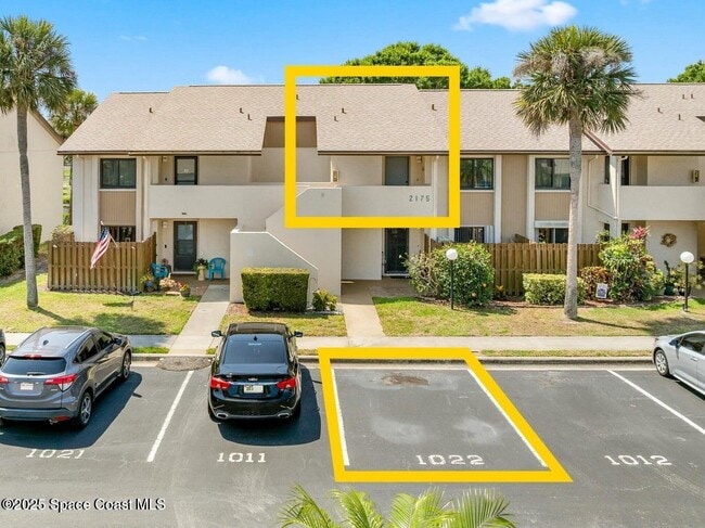 Building Photo - 2175 Golf Isle Dr