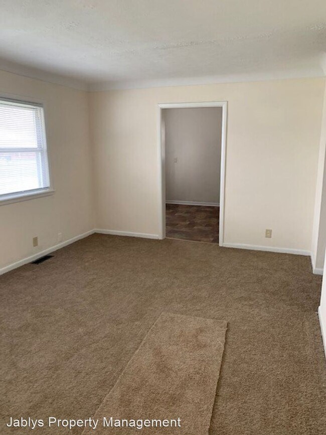 Building Photo - 3 br, 1 bath House - 3436 Burton St