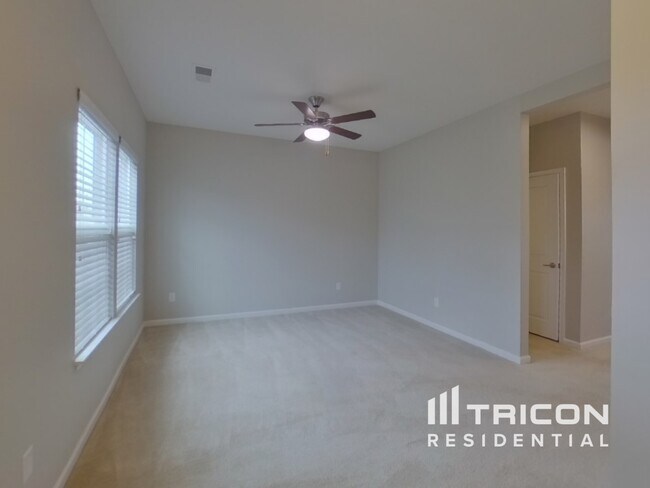Foto del edificio - 348 Bucklebury Rd