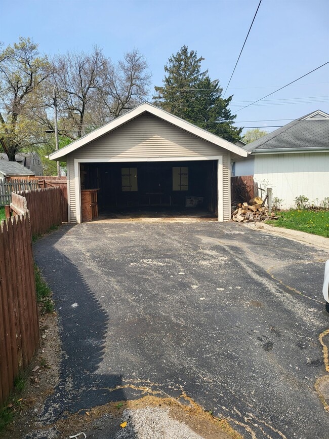 Building Photo - 2034 Cumberland St