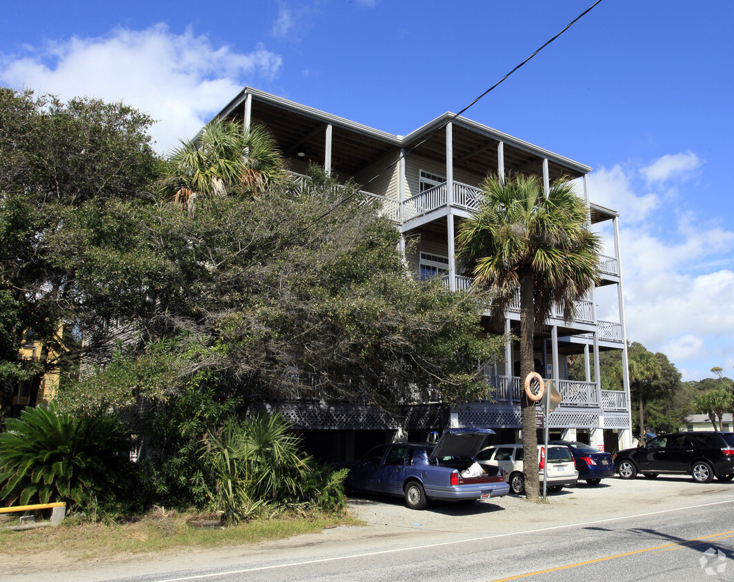 Building Photo - Beach Walker Villas