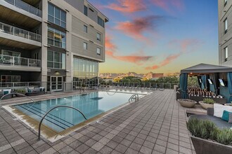 Building Photo - Broadstone Scottsdale Quarter