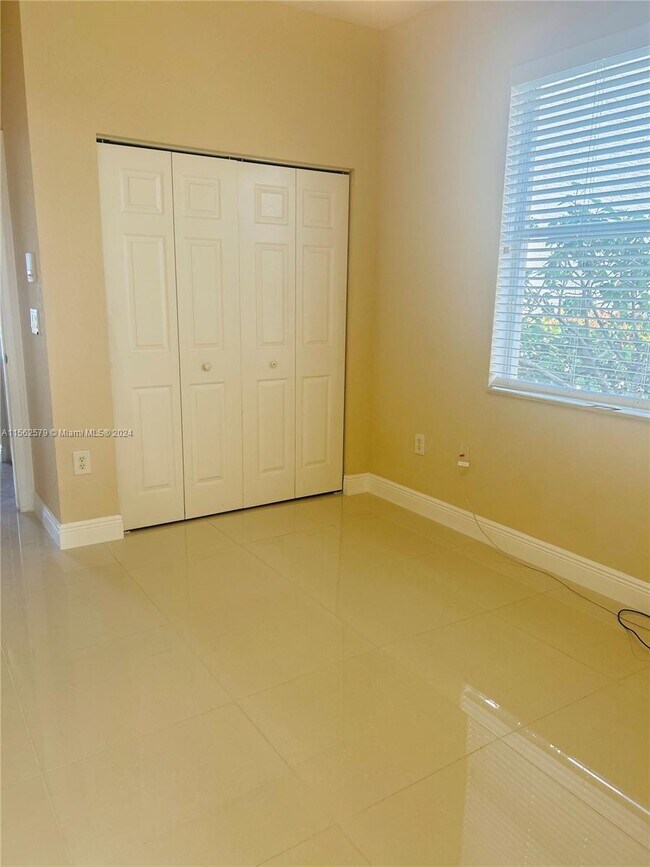 Foto del edificio - 4546 SW 179th Way