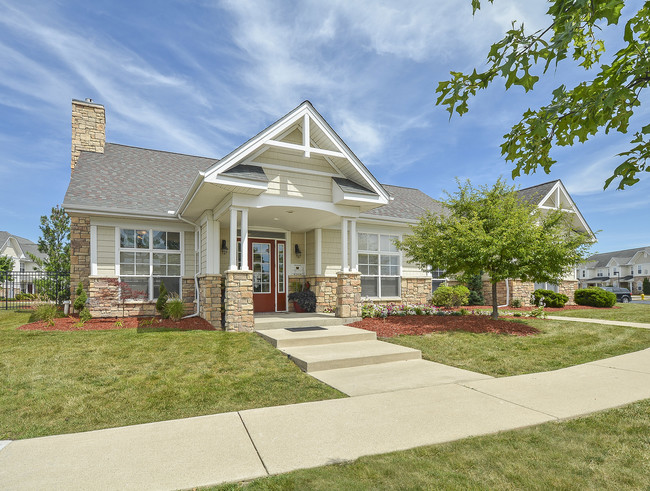 Leasing Center Entrance - Preston Pointe at Brownstown