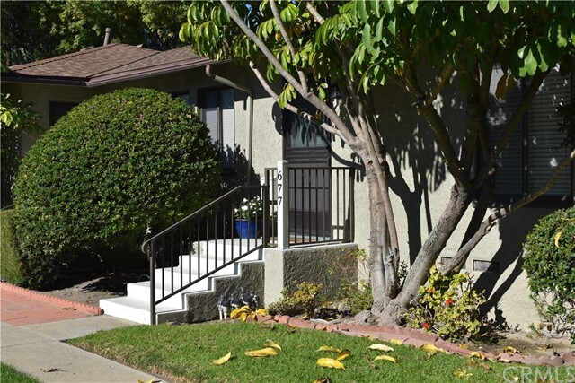 Foto del edificio - 677 N Rosemary Ln