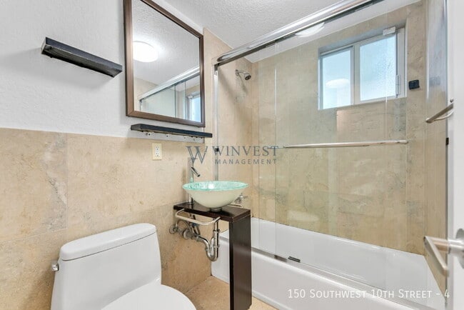 Building Photo - 150 SW 10th St