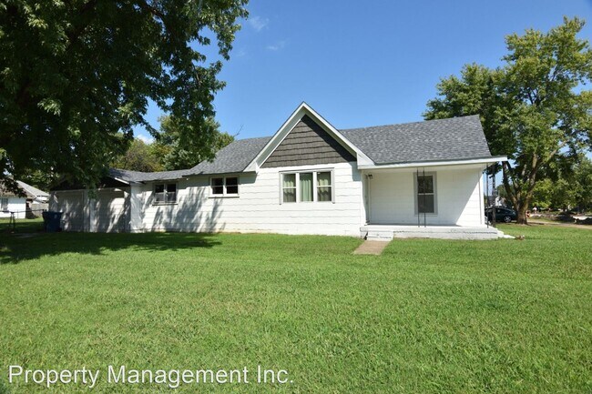 Building Photo - 3 br, 1 bath House - 1016 W 10th