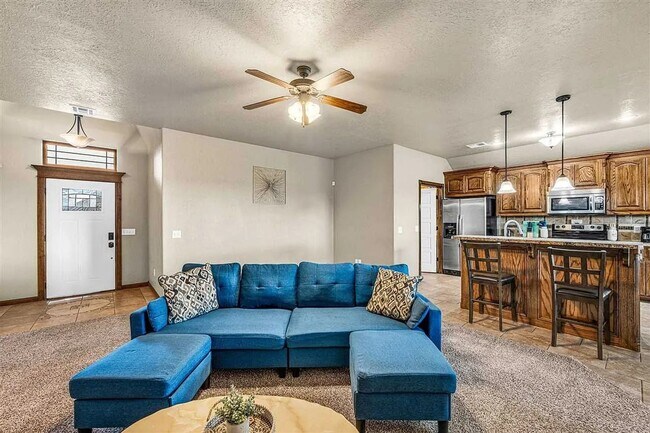 Building Photo - VERY NICE HOME IN THE ROLLING HILLS AREA. PETS NEGOTIABLE WITH OWNERS APPROVAL