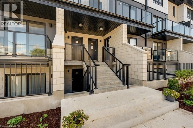 Building Photo - 410 Northfield Dr W