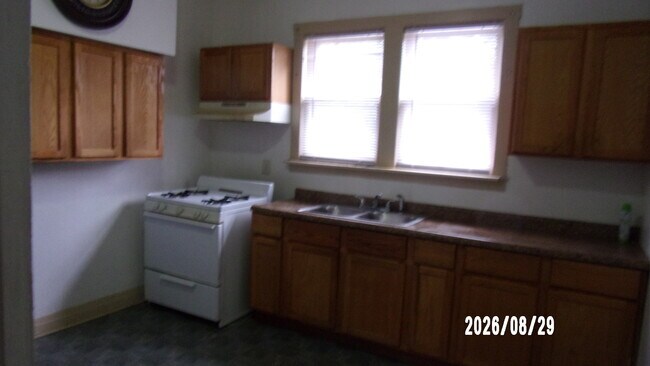 Foto del edificio - 112 W 113th Pl
