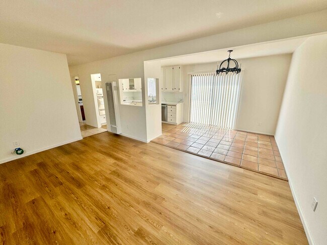 Foto del edificio - 5160 Cole St