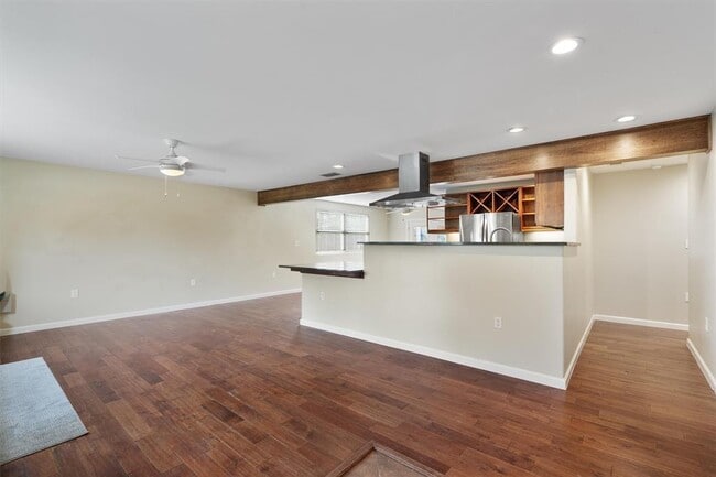 Foto del edificio - 6202 Hillston Dr