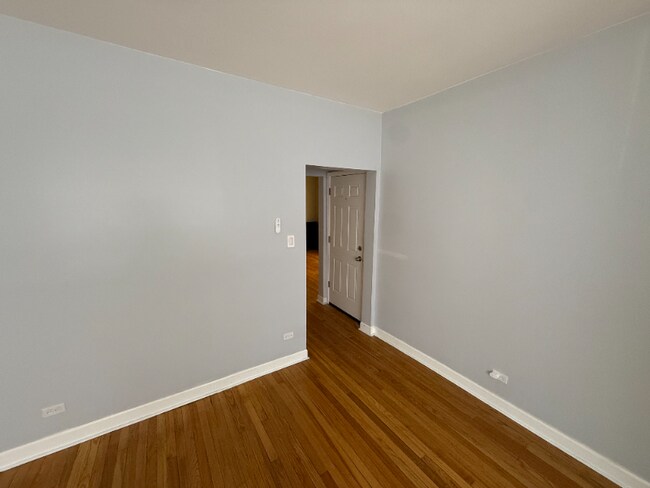 Foto del edificio - 7204 S Cornell Ave