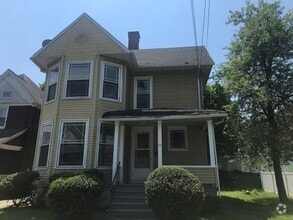 Building Photo - 116 Howe Ave