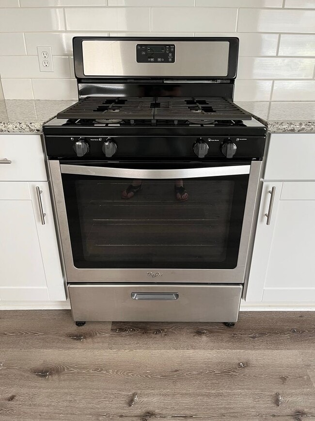 Building Photo - 4 bedroom, 2 bath - One story rental in Kingwood