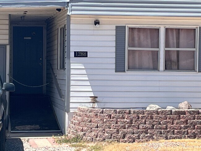 Building Photo - 1288 Pima Way