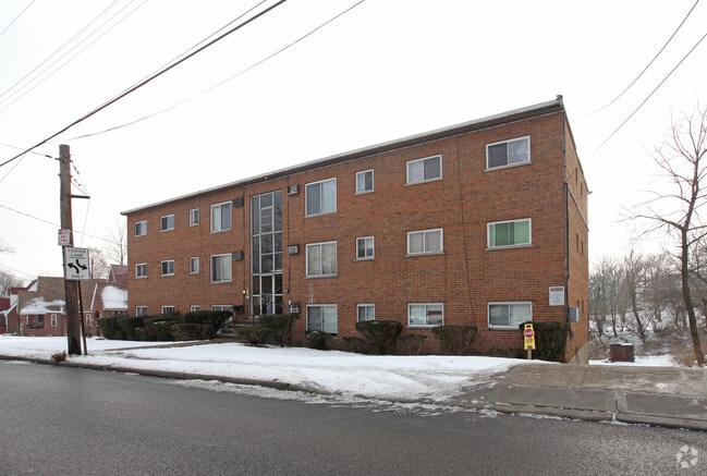 Building Photo - 2545 Montana Ave