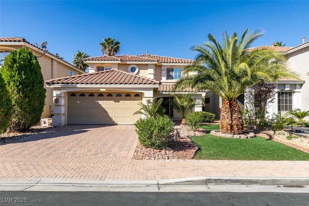Foto principal - 11005 Carberry Hill St