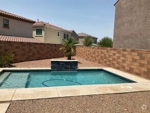 Building Photo - 1005 Cetona Ct