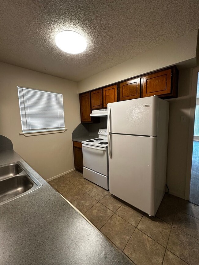 Building Photo - 312 Tammy Lynn Dr