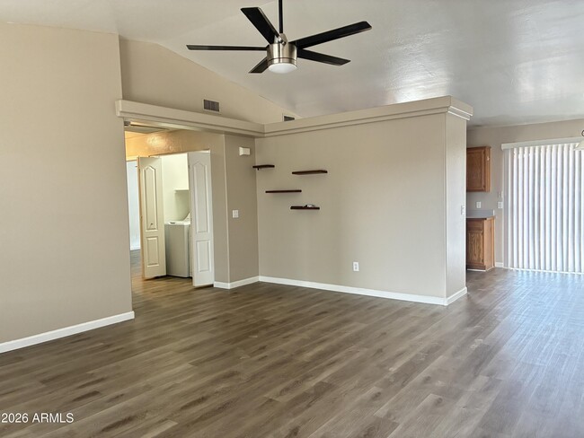 Building Photo - 9105 W Raven Dr