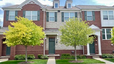 Building Photo - 28000 Hopkins Dr
