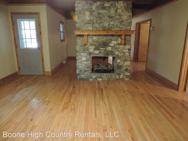 Building Photo - 3 br, 2 bath House - 4213 Hwy 105 South