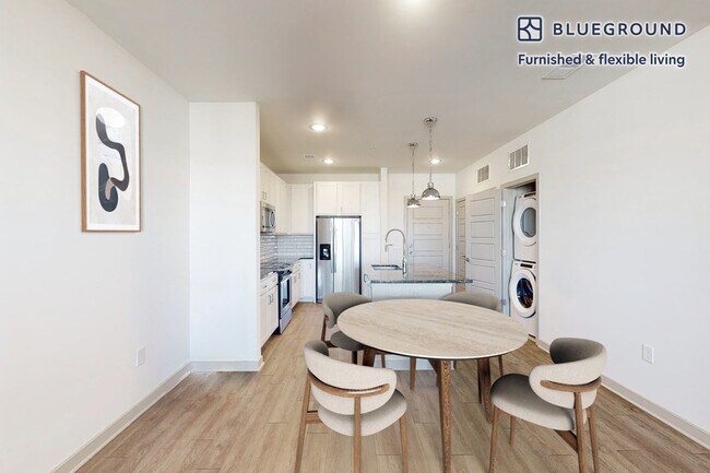 Building Photo - 820 Concorde Cir