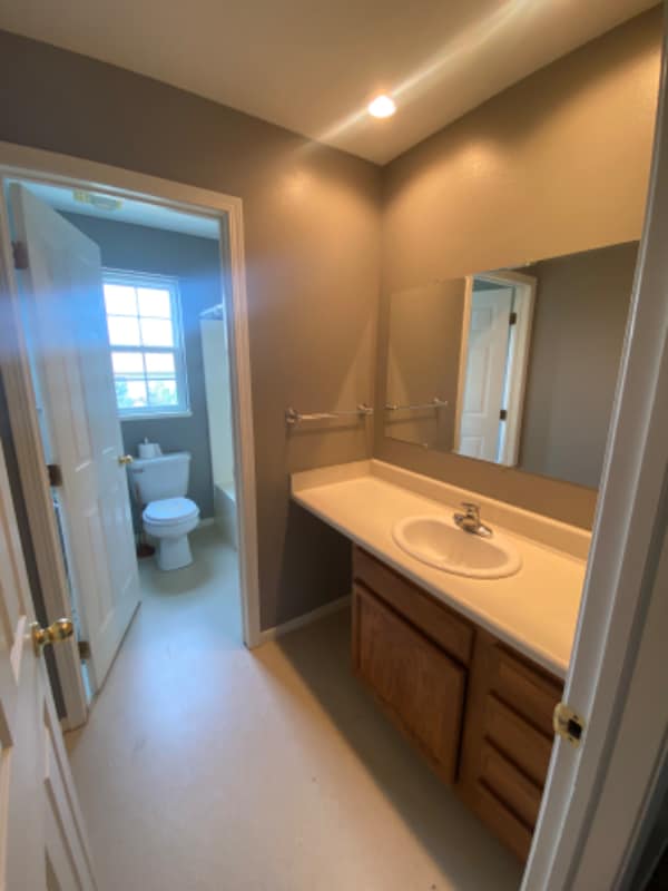 Building Photo - 4550 Teak Dr
