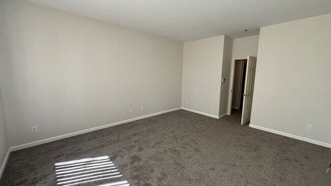 Building Photo - Adorable Four Bedroom home ready for its f...