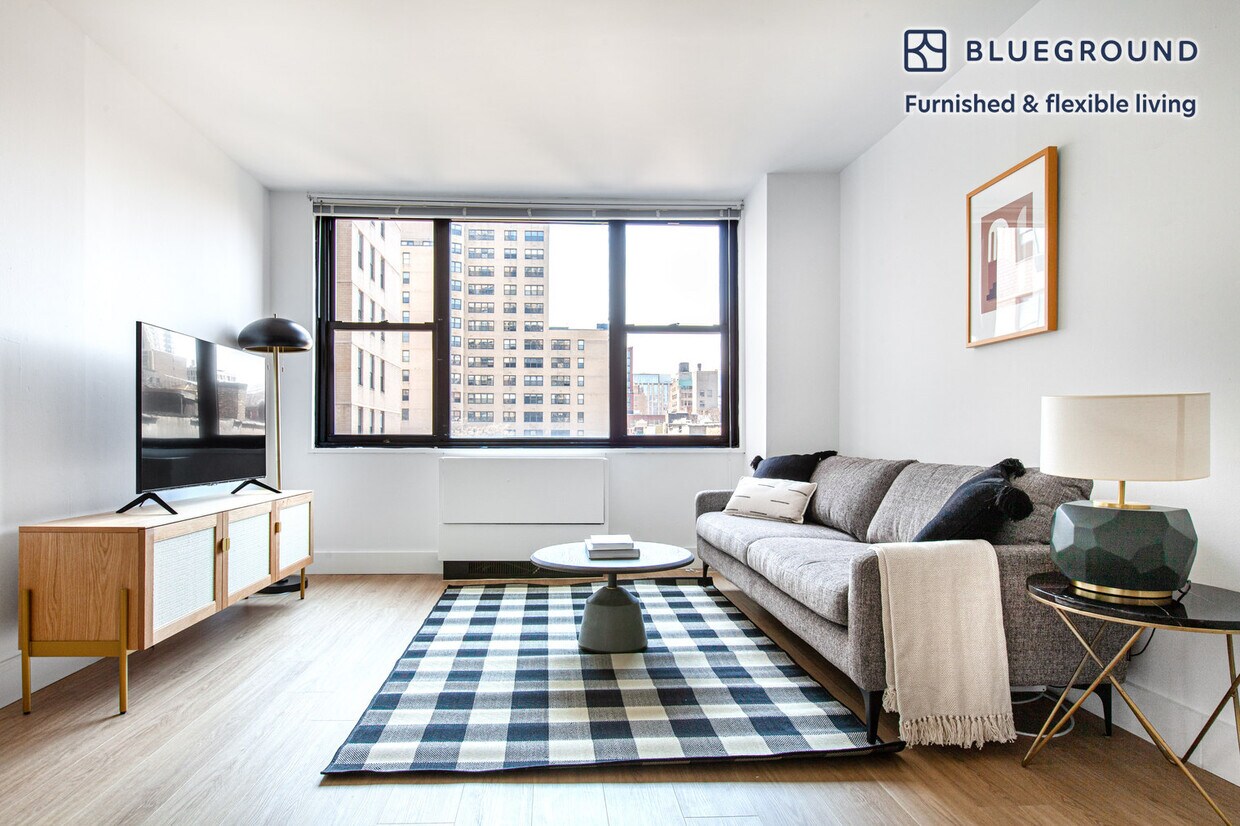 Foto principal - 240 E 27th St
