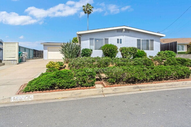 Building Photo - 4722 Mt La Palma Dr