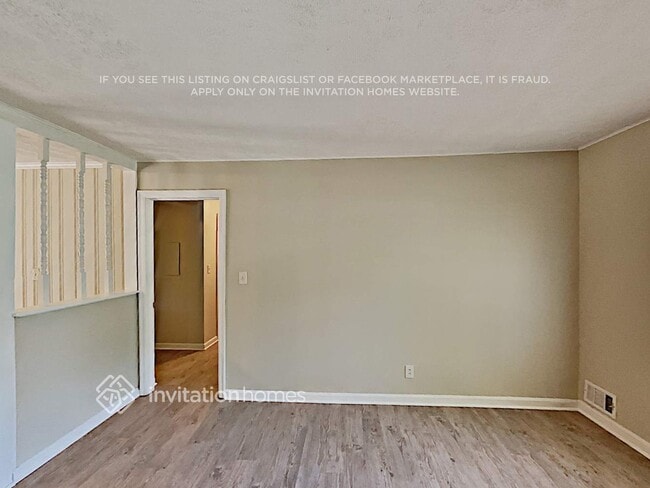 Building Photo - 759 Birchwood Ln SW
