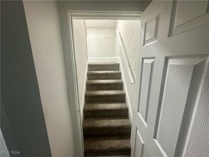 Building Photo - 833 Work Dr