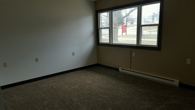 Building Photo - Brookside West Apartments