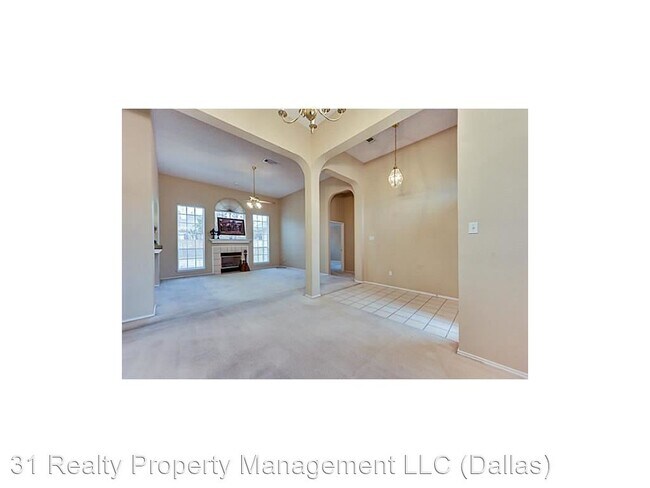 Foto del edificio - 3 br, 2 bath House - 214 E Lynn Creek Dr