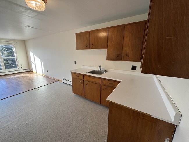 Building Photo - 162 McSweeney Ave