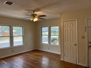 Building Photo - 1802 Vine St Building Photo - 1802 Vine St