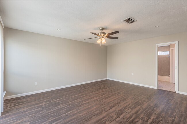 Foto del edificio - 4418 Lost Spring Dr