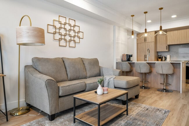 Photo du bâtiment - 2550 Battleford Ave SW