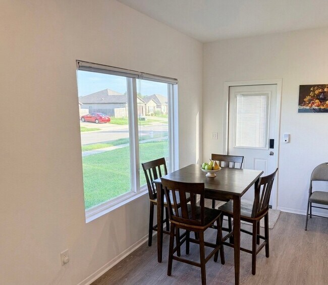 Foto del edificio - 6718 SW Dignity Ave