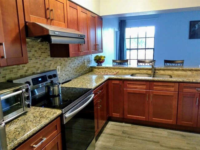 Building Photo - 3366 Mermoor Dr