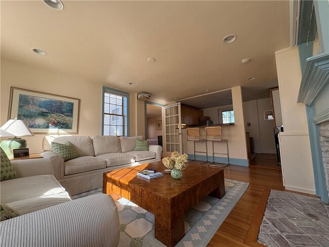 Building Photo - 22 Stockholm St