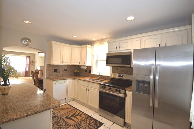 Foto del edificio - 3855 N Nora Ave