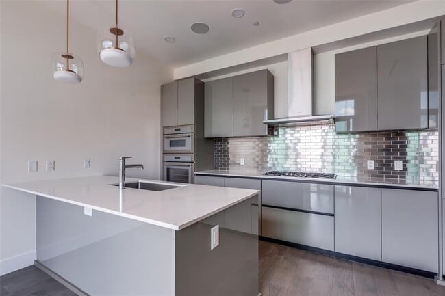 Building Photo - 123 Lexington Ave