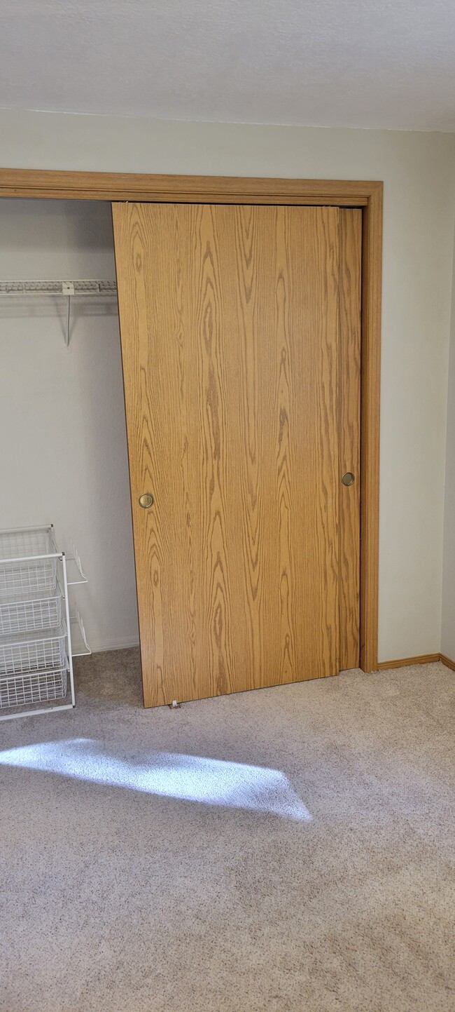 big closet - 811 Illinois St