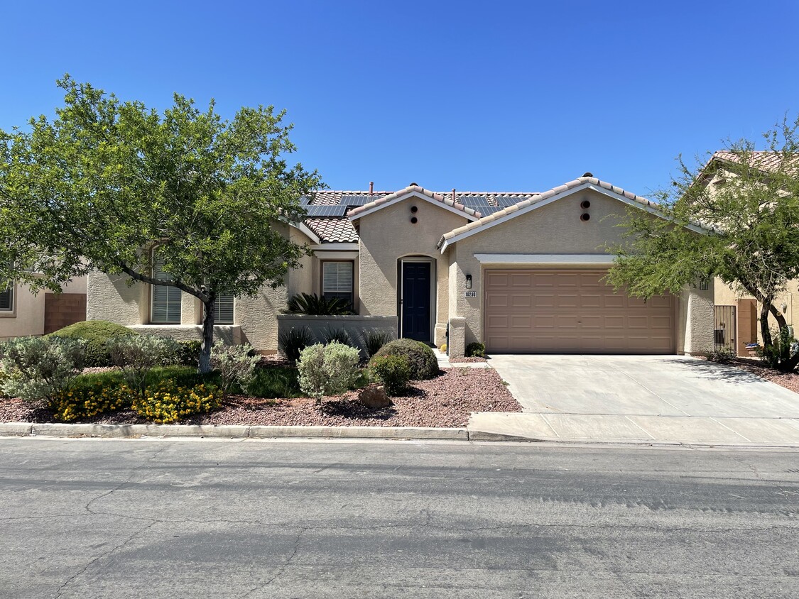 Primary Photo - 10290 Rarity Ave