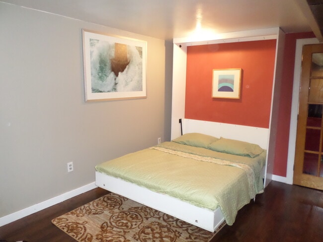 Building Photo - 3430 34th St