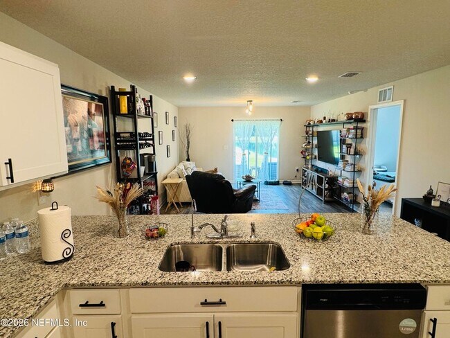 Foto del edificio - 45287 Red Brick Dr