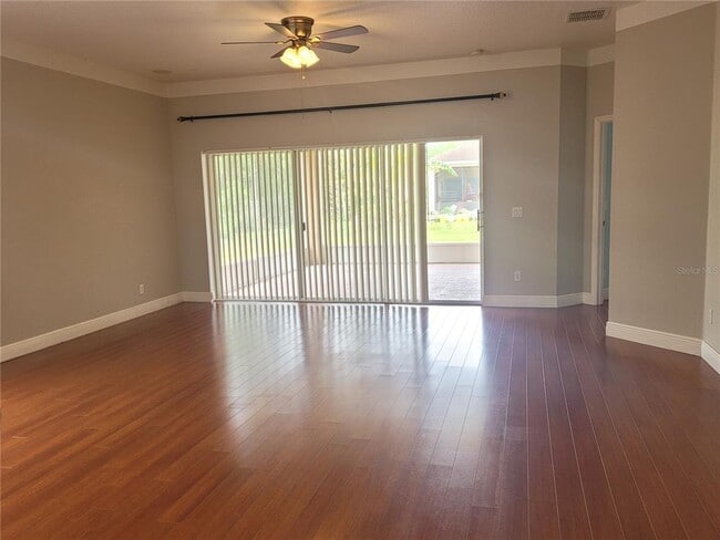 Foto del edificio - 20722 Great Laurel Ave